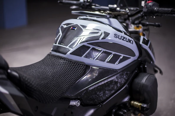SUZUKİ - GSX-S1000 İle Uyumlu Kaydırmaz 6D Karbon 40 Parça Tank Pad Seti GC81 - Resim 7