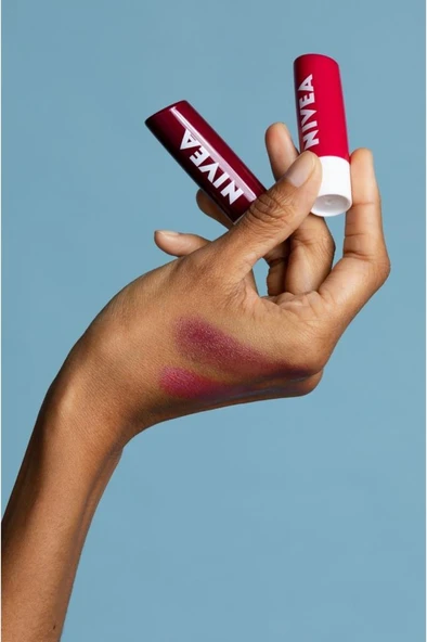 Nivea Bakım Yapan Dudak Bakım Kremi Black Berry 4,8 gr - 6