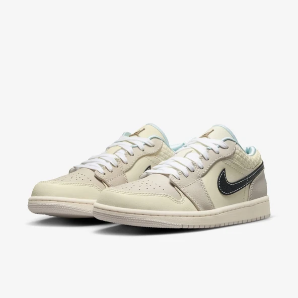 Nike Air Jordan 1 Low SE  ...   HQ3440-101 - Resim 3