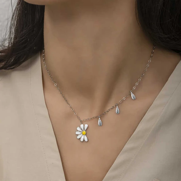 Gümüş Rodyum Papatya Seviyor Sevmiyor Bayan Kolye ürün görseli 1