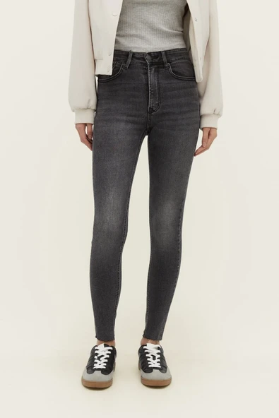 Stradivarius 1400 Regular waist skinny jean - Resim 2
