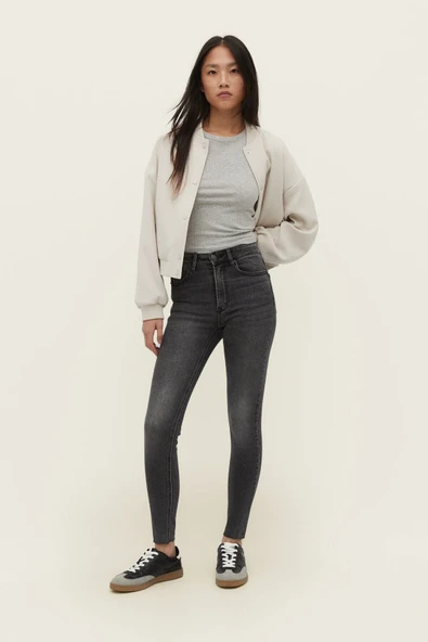 Stradivarius 1400 Regular waist skinny jean ürün görseli 1