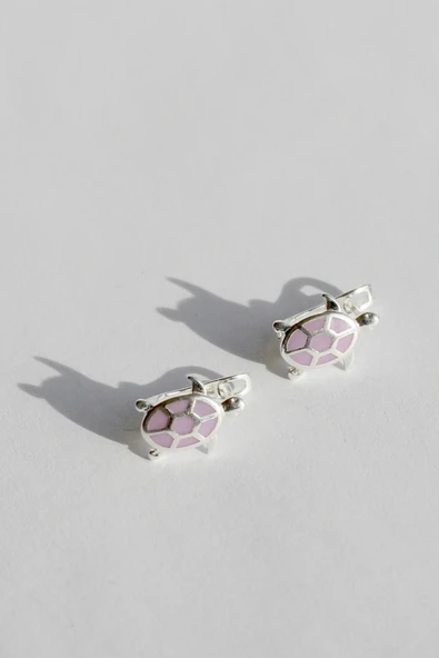 ANDA 925 Ayar Gümüş Mineli Kaplumbağa Figürlü Çocuk Küpesi Lila