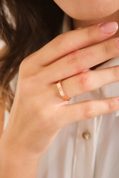 ANDA 925 Ayar Gümüş Minik Tektaşlı Ayarlanabilir Yüzük