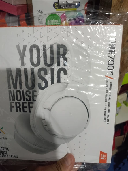 Tune700Beyaz Wireless Bluetooth Kulak Üstü Kulaklık Beyaz Renk700 - Resim 3