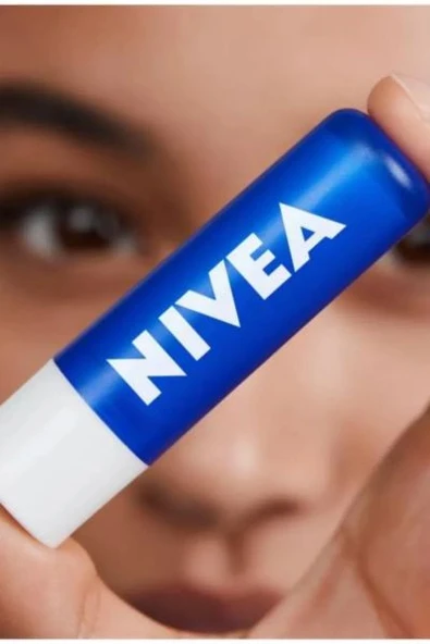 NIVEA Bakım Yapan Dudak Bakım Kremi Orgınal 4,8 G - 4