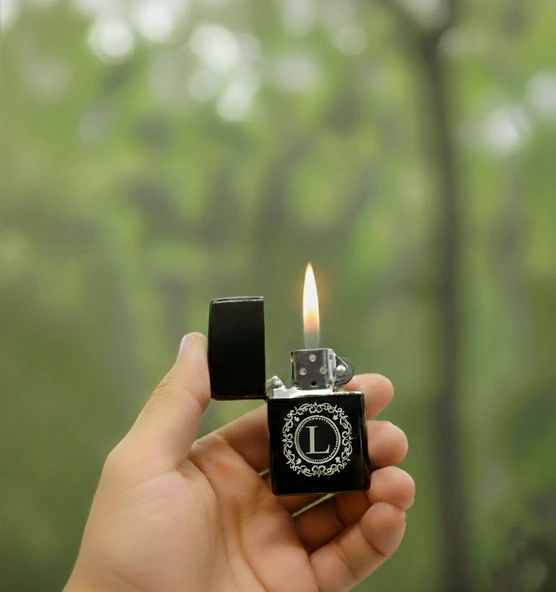 L Harfli Kişiye Özel Harf Baskılı Benzinli Çakmak ürün görseli 1