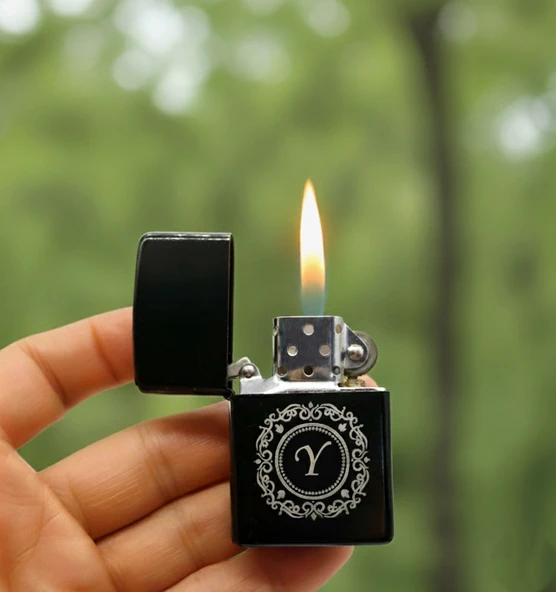 Y Harfli Kişiye Özel Harf Baskılı Benzinli Çakmak ürün görseli 1