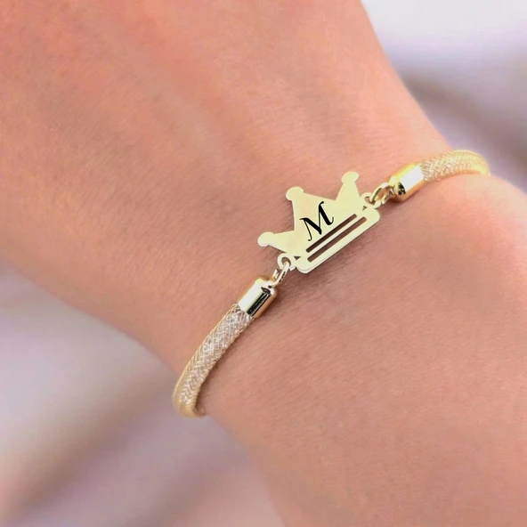 Harfe Özel 14 Ayar Altın Plakalı Taç Figürlü Hasır Kordonlu Hediye Bileklik-464 - Resim 3