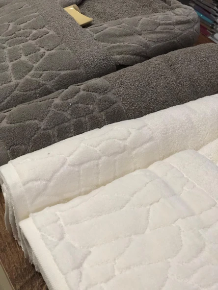 Durul Antik Kısmi Kadife Pamuklu 8 Parça Aile Bornoz Seti - Resim 3