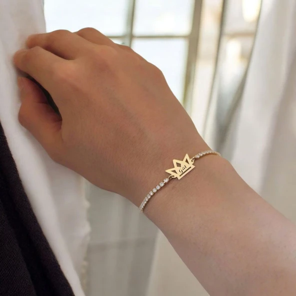 İsme Özel Taç Motifli Beyaz Taş Desenli Zincirli 14 Ayar Altın Plakalı Hediye Bileklik-471 - Resim 4