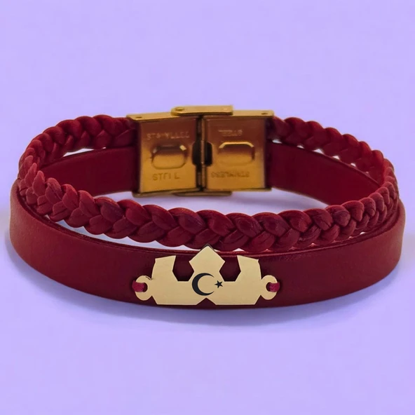 Sembole Özel Koyu Kırmızı Derili 14 Ayar Altın Plakalı Taç Figürlü Hediye Bileklik-470 ürün görseli