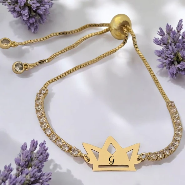 Harfe Özel Zincirli 14 Ayar Altın Plakalı Taç Motifli Beyaz Taş Desenli Hediye Bileklik-471 ürün görseli