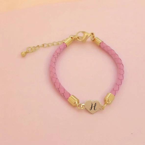Harfe Özel 14 Ayar Altın Plakalı Kalp Motifli Doğal Pembe Derili Hediye Bileklik-473 ürün görseli