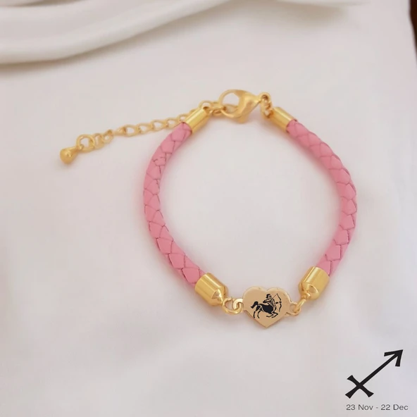 Burca Özel Kalp Motifli Doğal Pembe Derili 14 Ayar Altın Plakalı Hediye Bileklik-473 ürün görseli