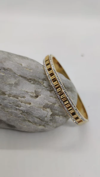 Dalga Desenli Çelik Kelepçe Bileklik ürün görseli