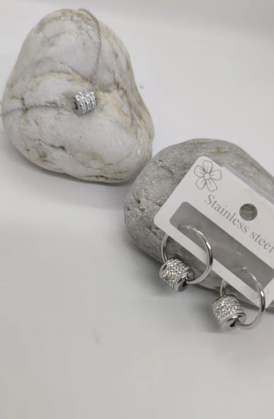 Gümüş Renk Çelik Kolye ve Küpe Seti ürün görseli