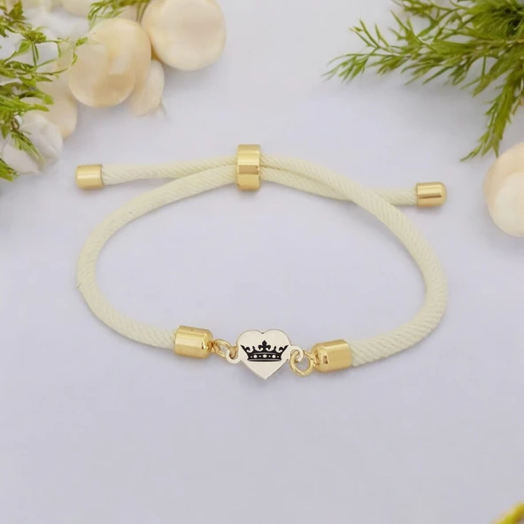 Sembole Özel Beyaz İpek Örgülü 14 Ayar Altın Plakalı Kalp Figürlü Hediye Bileklik-478 ürün görseli