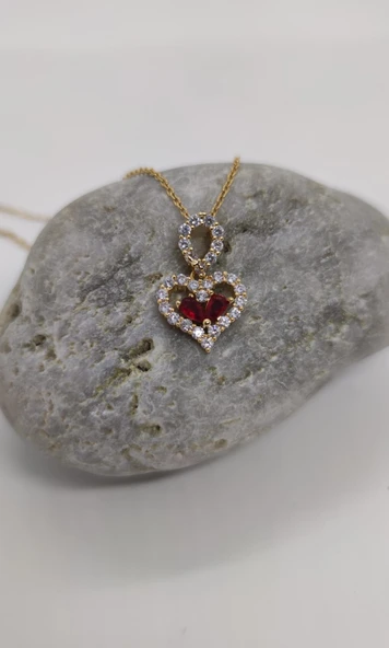 Kırmızı Kalpli Çelik Kolye ürün görseli