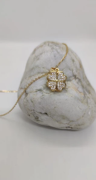 Yonca Motifli Çelik Kolye ürün görseli