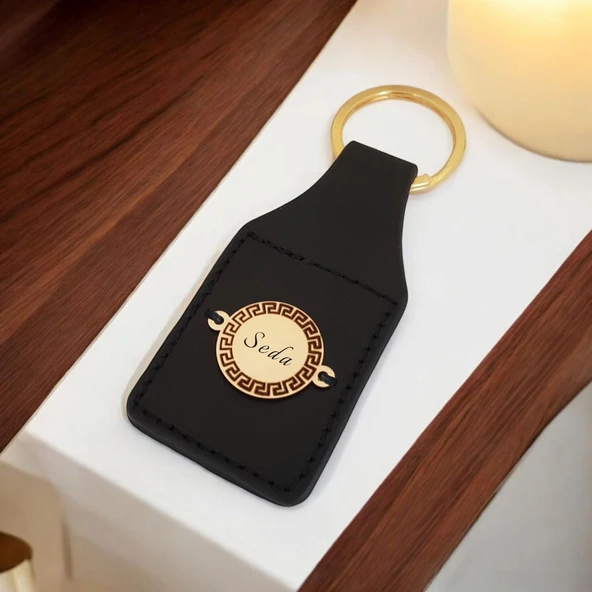 İsme Özel Yuvarlak Motifli Doğal Siyah Derili 14 Ayar Altın Plakalı Hediyelik Anahtarlık-486 ürün görseli
