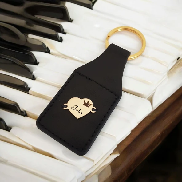 İsme Özel Kalp Figürlü Doğal Siyah Derili 14 Ayar Altın Plakalı Hediyelik Anahtarlık-488 ürün görseli