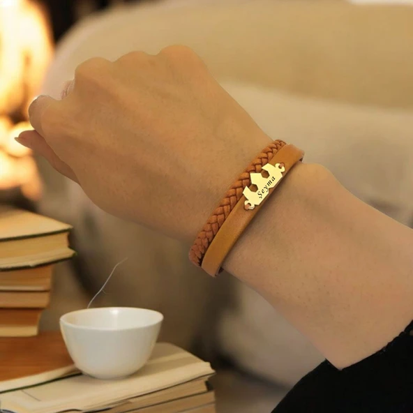 İsme Özel Taç Figürlü Hakiki Kahverengi Derili 14 Ayar Altın Plakalı Hediye Bileklik-491 - Resim 2