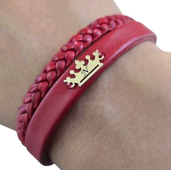 Harfe Özel 14 Ayar Altın Plakalı Taç Figürlü Doğal Bordo Derili Hediye Bileklik-493 - Resim 4
