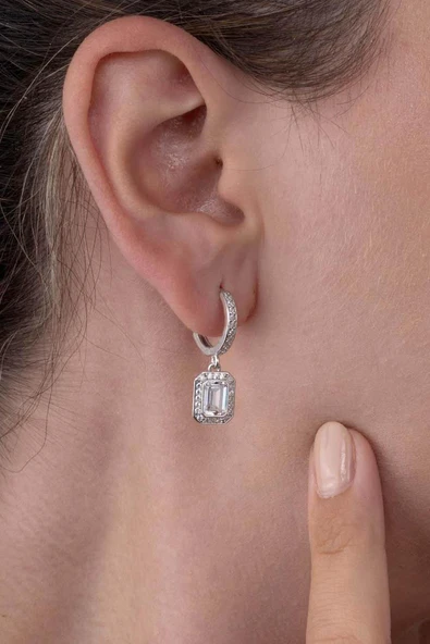 Gümüş Pazarım Baget Taşlı Emerald Kesim Beyaz Altın Kaplama Gümüş Kadın Küpe - Resim 3