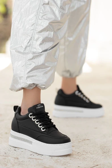 Lulu Siyah Cilt Beyaz Tabanlı Bağcıklı Spor Ayakkabı - Resim 6