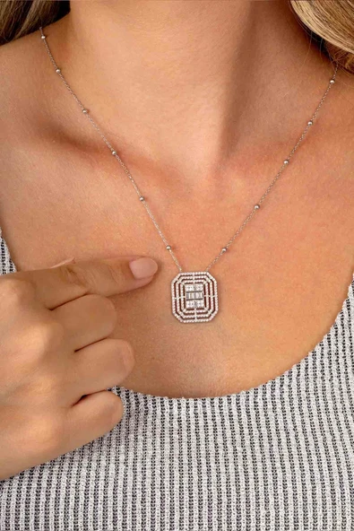 Gümüş Pazarım Baget Taşlı Emeral Kesim Pırlanta Montür Gümüş Kadın Kolye - Resim 2