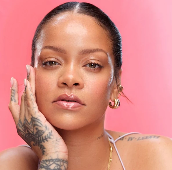 Fenty Beauty Grip Trip - Nemlendirici Ve Dolgunlaştırıcı Makyaj Bazı - 2