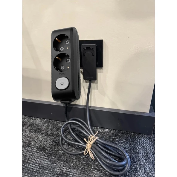 Viko Ultra İnce Fişli Uzatma Kablosu Siyah 2’li Anahtarlı (1.5 m) – Dar Alanlar İçin Pratik Çözüm ürün görseli