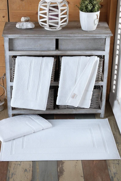 Varol 4 Adet Odelia Serisi Ayak Havlu 50x70 200gr Beyaz ürün görseli