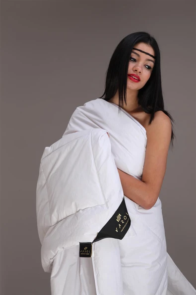 Varol Çift Kişilik Kaz Tüyü Yorgan + 2 Adet Kaz Tüyü Yastık ürün görseli