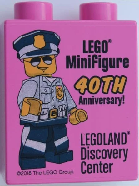 Legoland Discovery Centre 2018 Minifigure 40th Anniversary Policeman Pattern Duplo Brick 1x2x2 ürün görseli