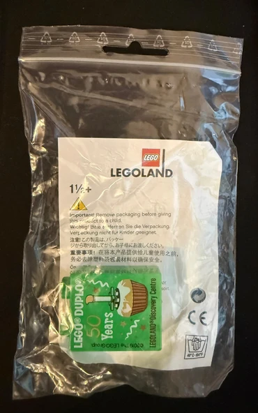 Legoland Discovery Centre 2019 50 Years Cupcake Pattern Duplo Brick 1x2x2 - Resim 2