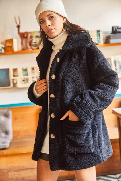 Kadın Siyah Düğmeli Cepli Astarsız Oversize Peluş Ceket CKT-19000328 - Resim 4
