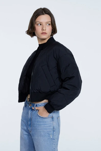 Stradivarius Şişme Bomber Ceket ürün görseli 1