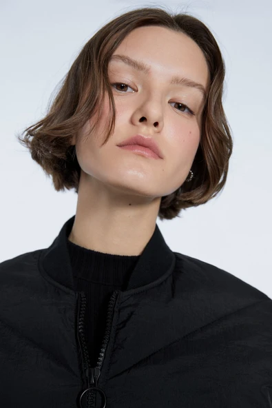 Stradivarius Şişme Bomber Ceket - Resim 4