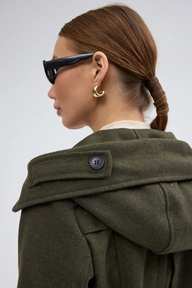 Yaka Detaylı Büyük Düğmeli Kaşe Kaban - 8