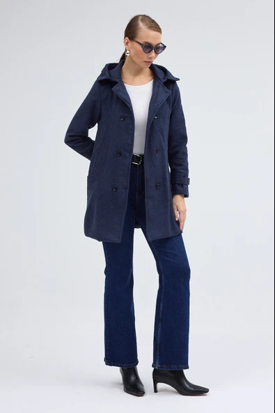 Yaka Detaylı Büyük Düğmeli Kaşe Kaban - 8