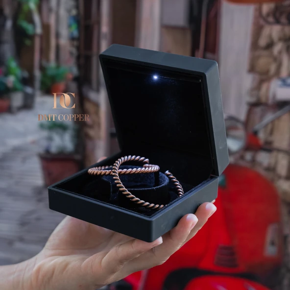 Dmt Copper Home %100 El Yapımı Bakır Bileklik,Doğal Antibakteriyel Bakır Bileklik, Sağlık Dostu 2 Lİ TAKIM IŞIKLI KUTULU - 3