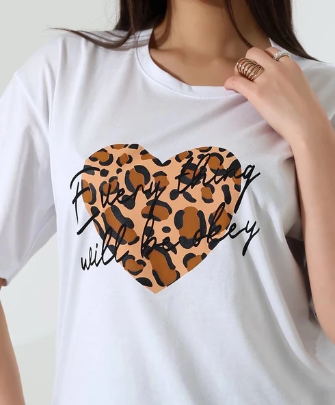 Leopar kalp baskılı tişört - 3