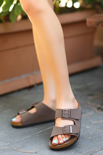 Rıno Kahverengi  Nubuk Terlik ürün görseli