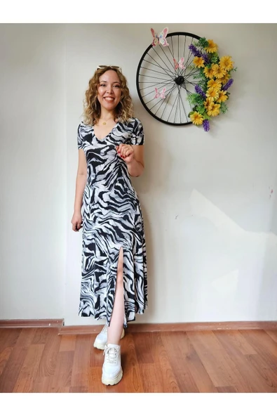 V Yaka Kısa Kollu Zebra Uzun Yırtmaçlı Elbise - 1