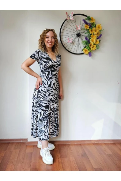 V Yaka Kısa Kollu Zebra Uzun Yırtmaçlı Elbise - Resim 2