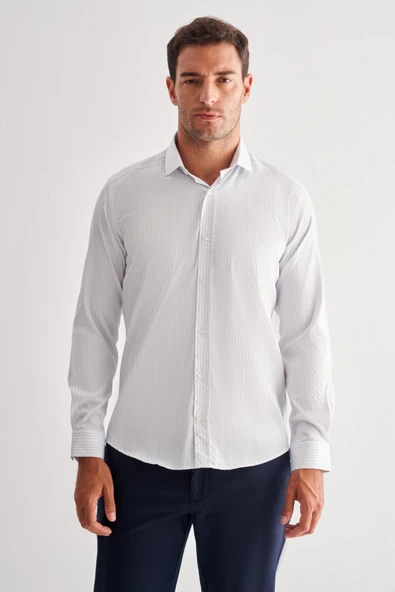 Beyaz Yarım İtalyan Yaka Uzun Kol Cepsiz Slim Fit Cls Gömlek 1004255174 ürün görseli