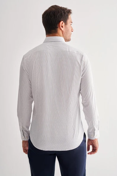 Beyaz Yarım İtalyan Yaka Uzun Kol Cepsiz Slim Fit Cls Gömlek 1004255174 - Resim 5