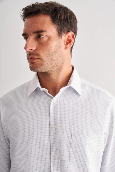 Beyaz Sert Yaka Uzun Kol Cepli Comfort Fit Classic Gömlek 1004255164 - Resim 4